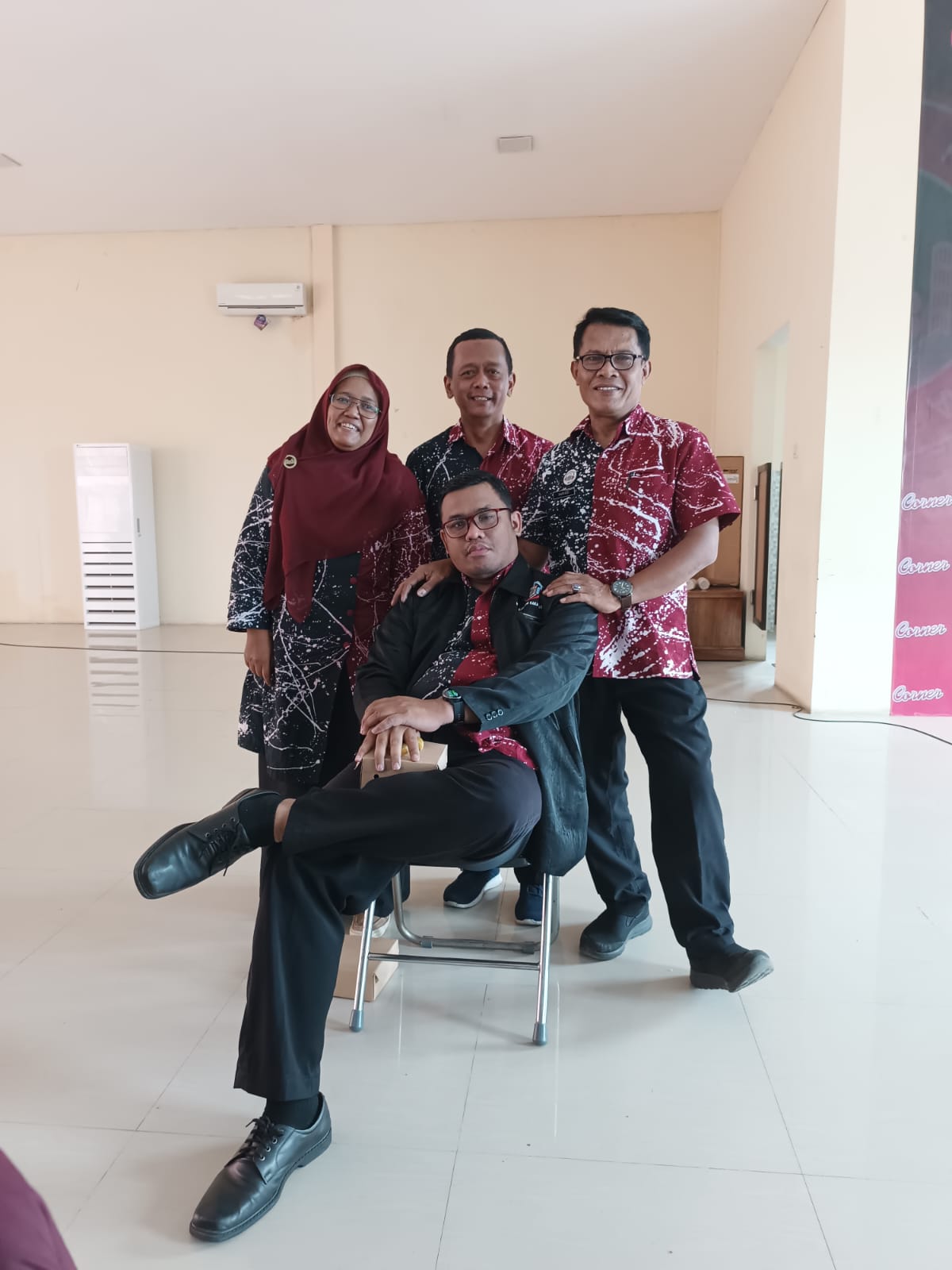 Pembelajaran Bahasa Inggris Menjadi Tidak Relevan Diajarkan di Indonesia, Jika?